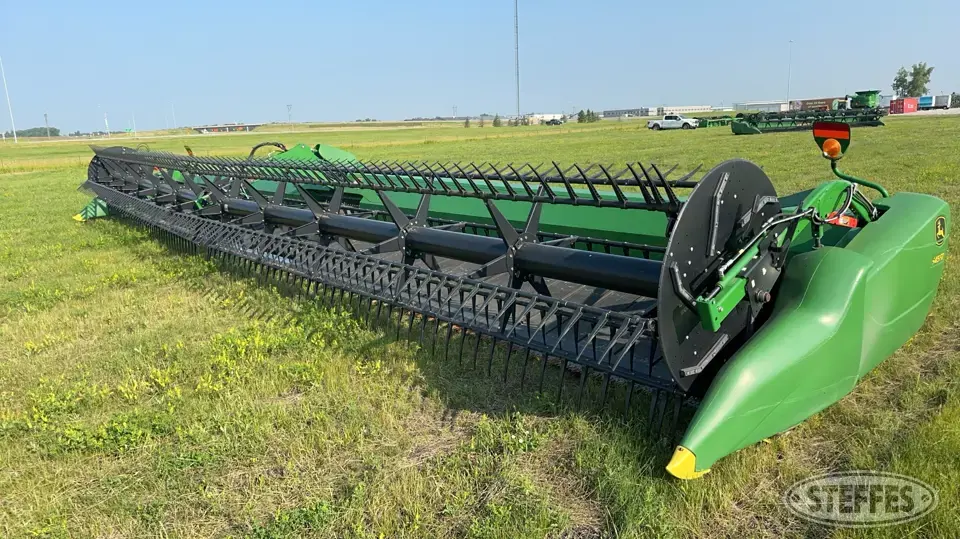 2018 John Deere 645FD Draper Head