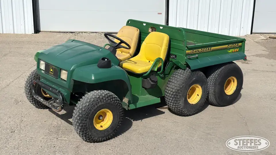 John Deere Gator UTV