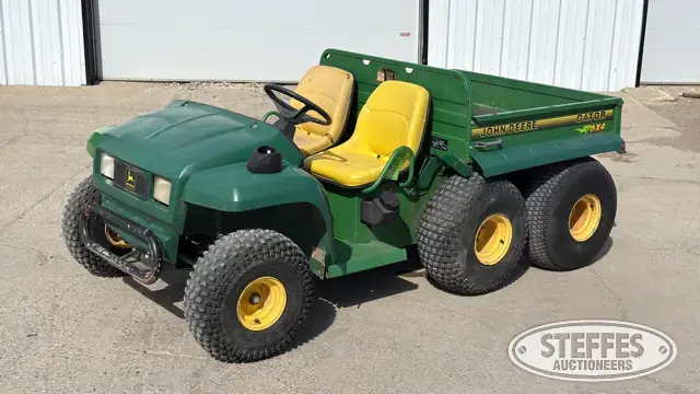 John Deere Gator