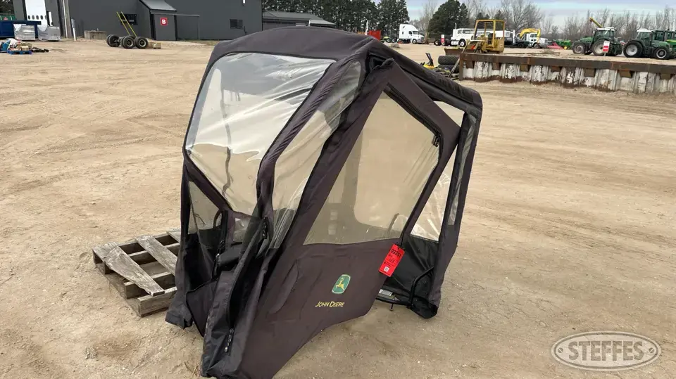 John Deere soft cab Lawn and Garden-Other