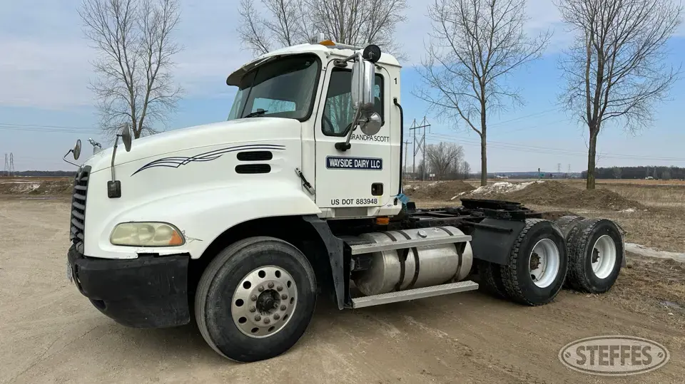2004 Mack Vision CX613 Conventional Truck without Sleeper