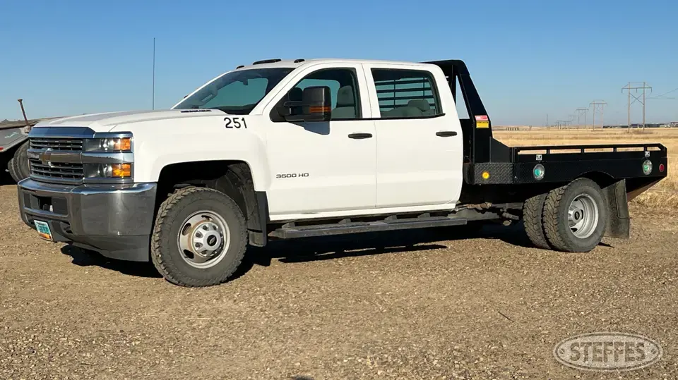2015 Chevrolet Silverado 3500HD 1 Ton Pickup