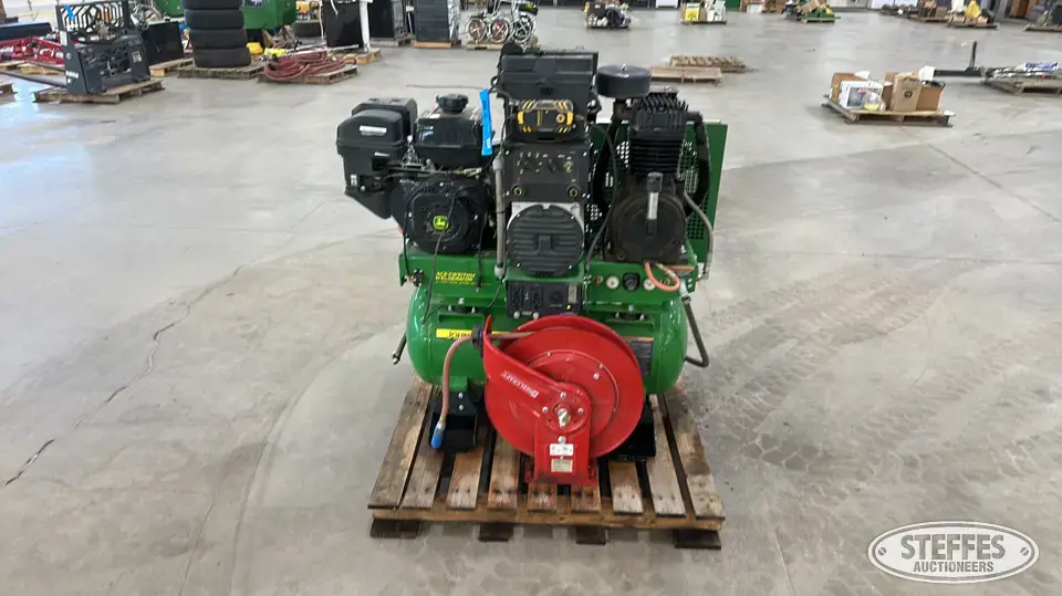 John Deere AC2-CW5170M Welding