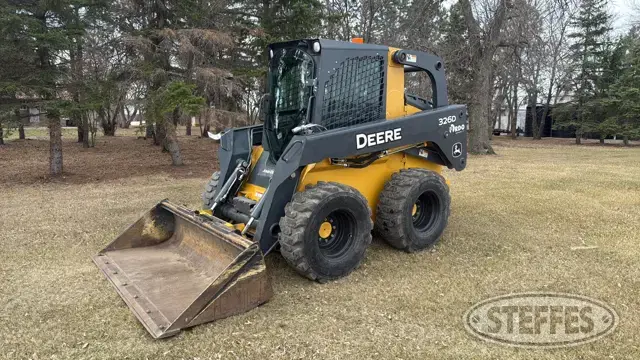 2011 Deere 326D