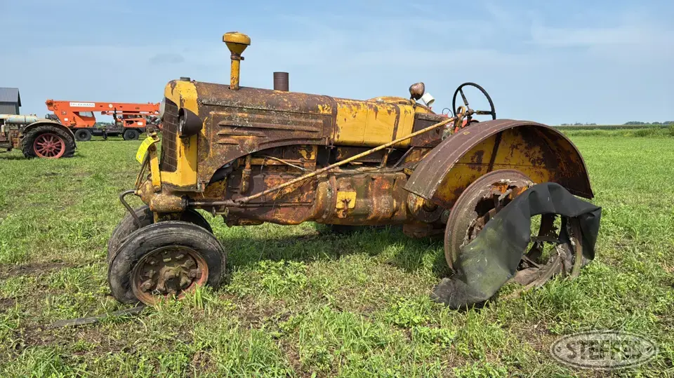 Minneapolis-Moline ZT 2WD Tractor
