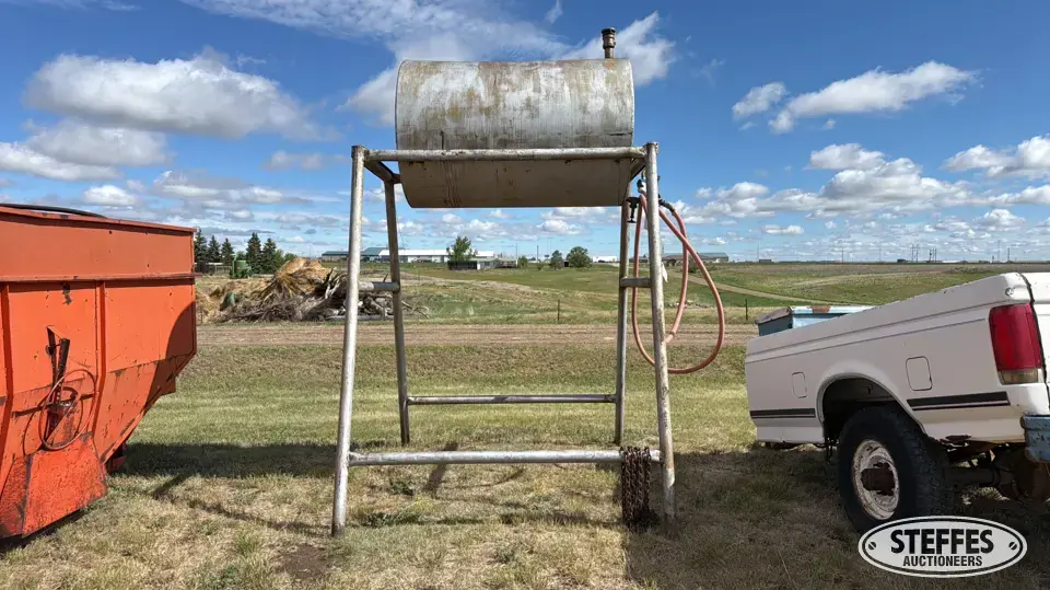 Approx. 250 gal. tank Oil and Gas Tank