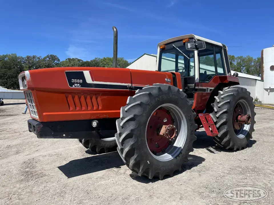 1979 International 3588 2+2 4WD Tractor
