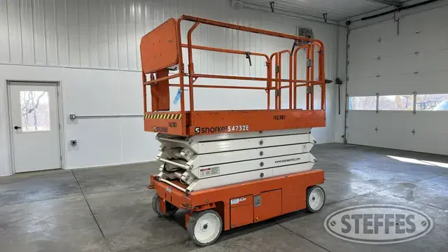 2017 Snorkel S4732E