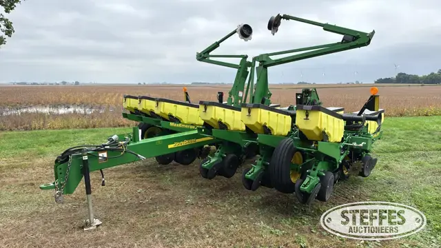 John Deere 1760