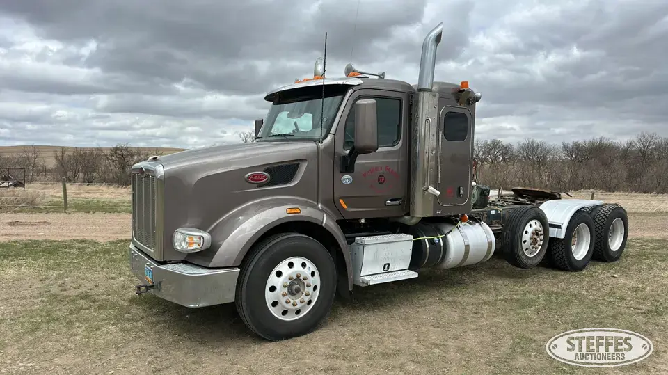 2015 Peterbilt 567 Conventional Truck with Sleeper