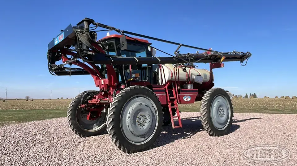 2006 Miller Nitro N2 Self-Propelled Sprayer