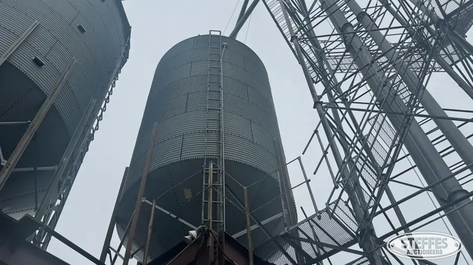 Hopper bin