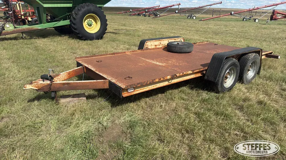 1978 Owen Tandem axle equipment trailer Flatbed Trailer