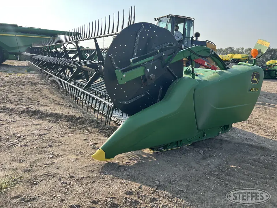 2018 John Deere 645FD Draper Head