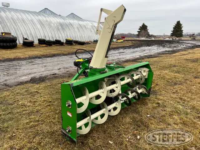 Buhler Farm King 960