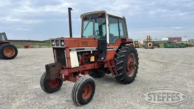 1977 International 1086