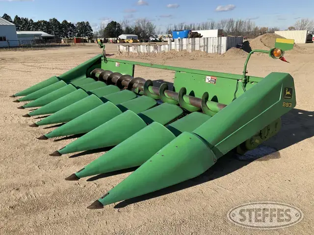 1999 John Deere 893