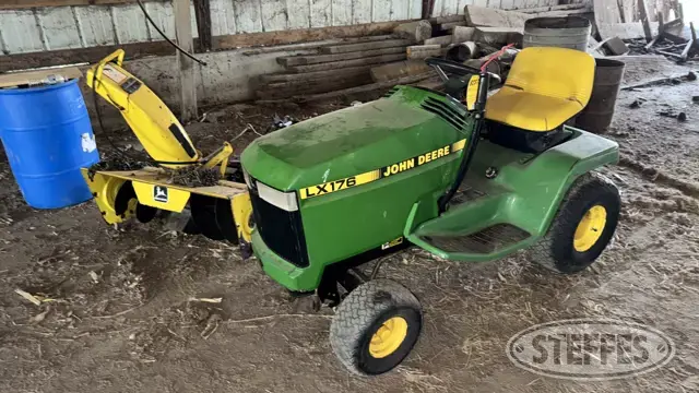 John Deere LX176