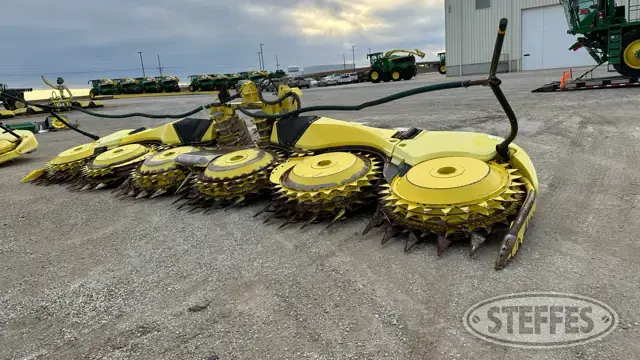 2020 John Deere 772