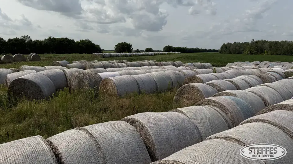 Approx. (600) straw bales Forage
