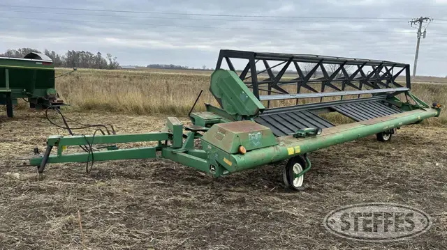 John Deere 590