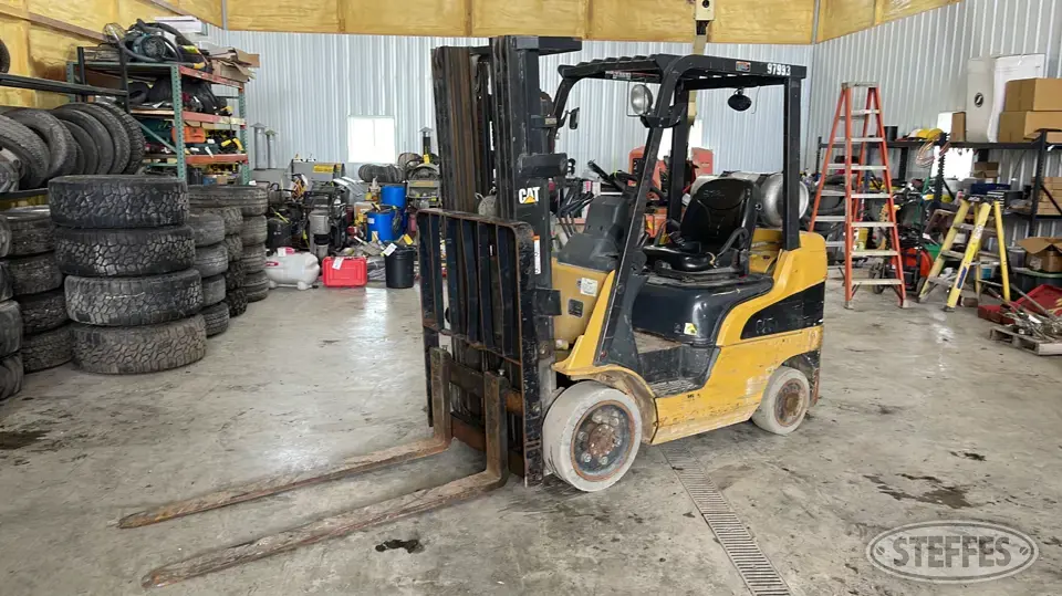 CAT C5000 Warehouse Forklift