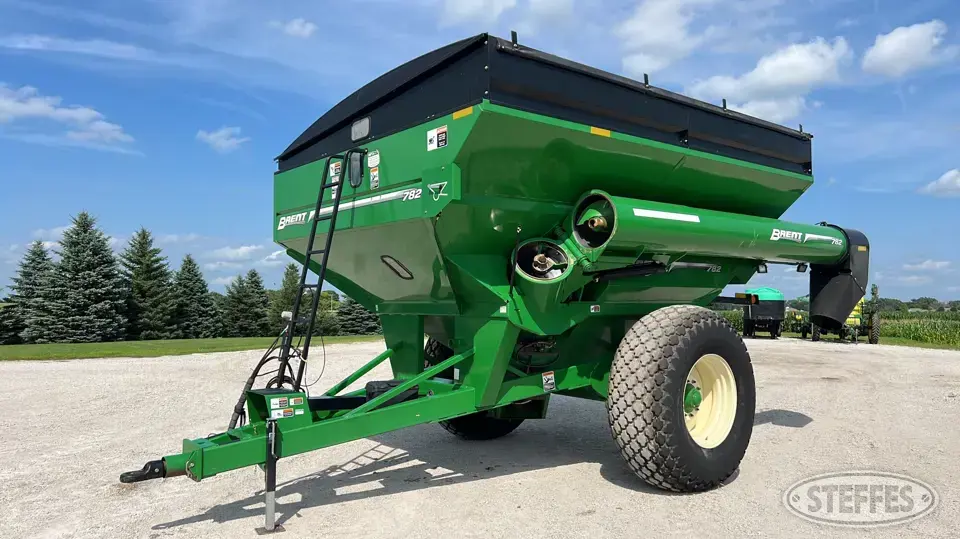 2014 Brent 782 Grain Cart
