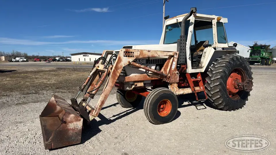 1980 Case 2390 2WD Tractor