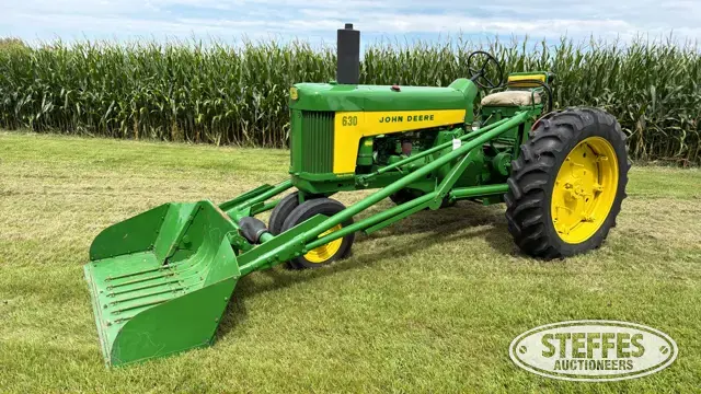 John Deere 630