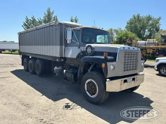 1980 Ford 9000