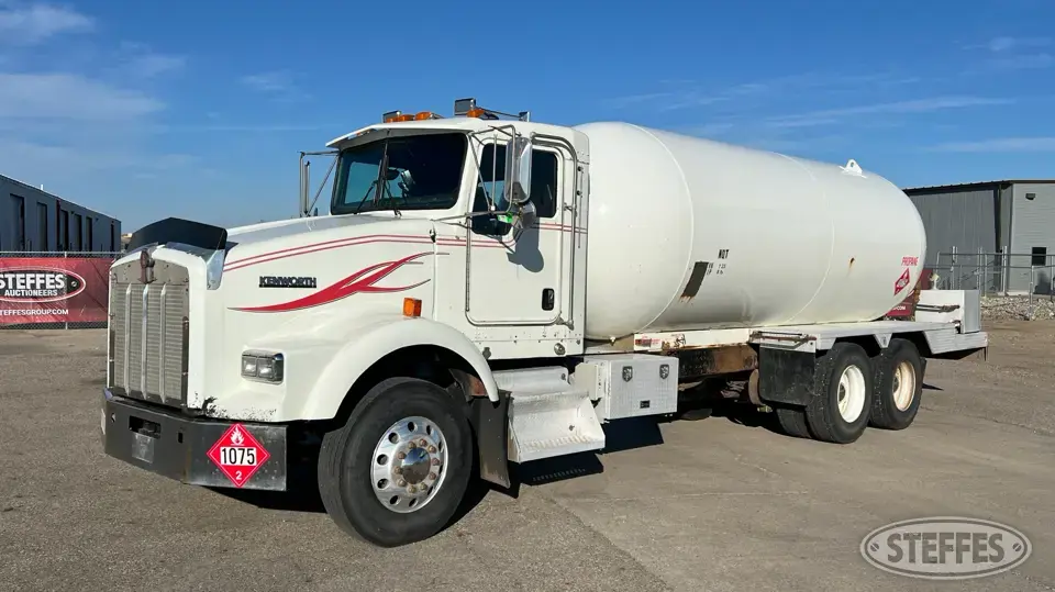 2004 Kenworth T800 Tank Truck