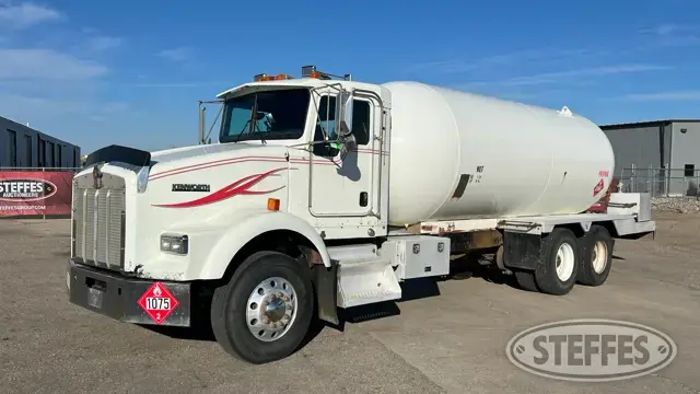 2004 Kenworth T800