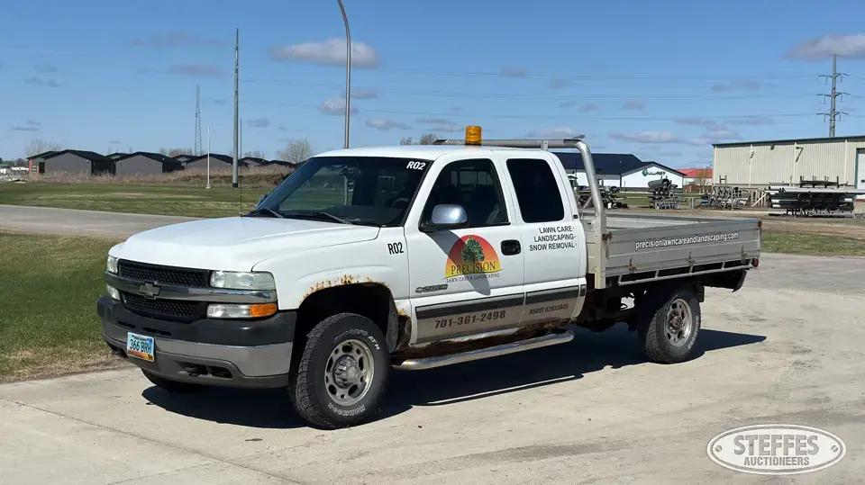 2002 Chevrolet Silverado 2500HD 3 Quarter Ton Pickup