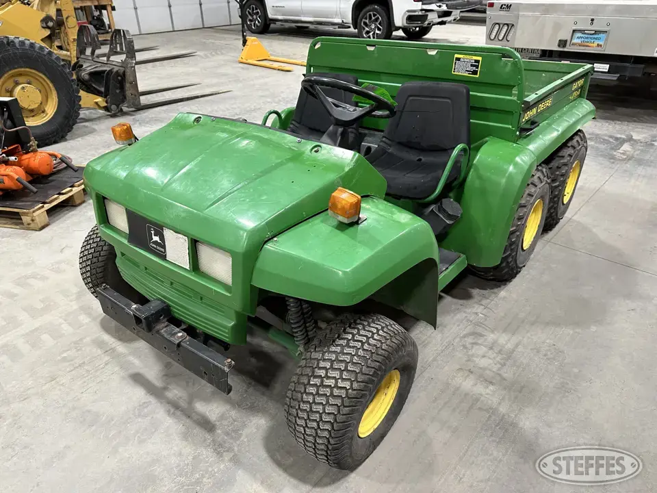 John Deere Gator UTV