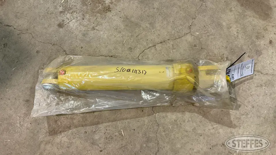 Degelman hyd. cylinder Ag Equipment Part
