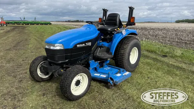 2003 New Holland TC33D