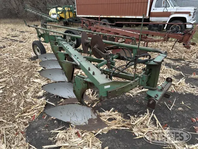 Oliver 566