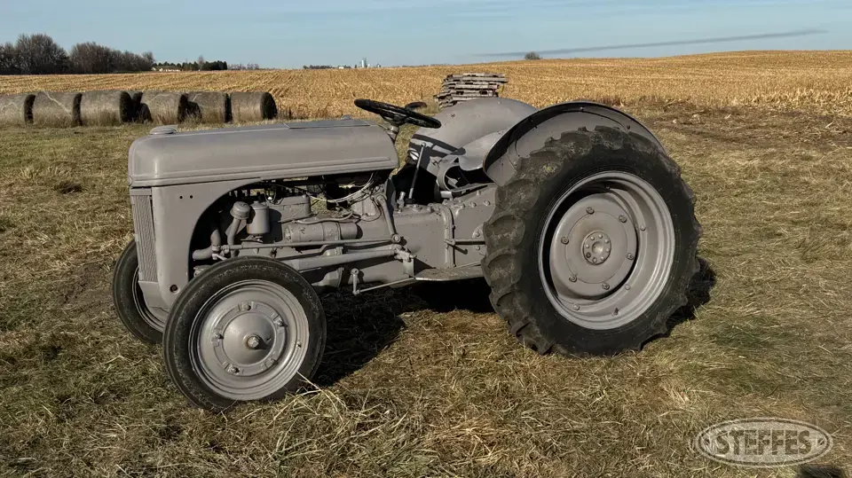 1947 Ford 2N Collectible Tractor
