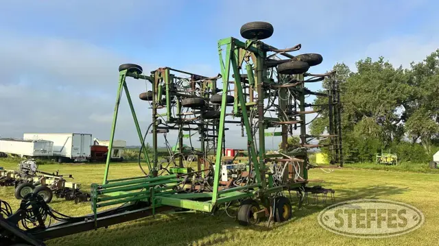 John Deere 1650