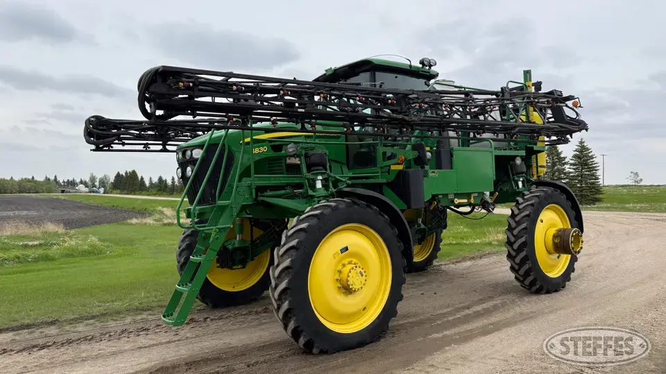 2009 John Deere 4830 Self-Propelled Sprayer