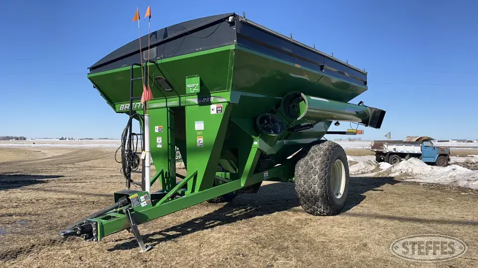 2007 Brent 880 Grain Cart