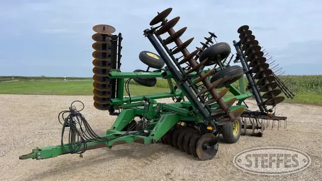 John Deere 630