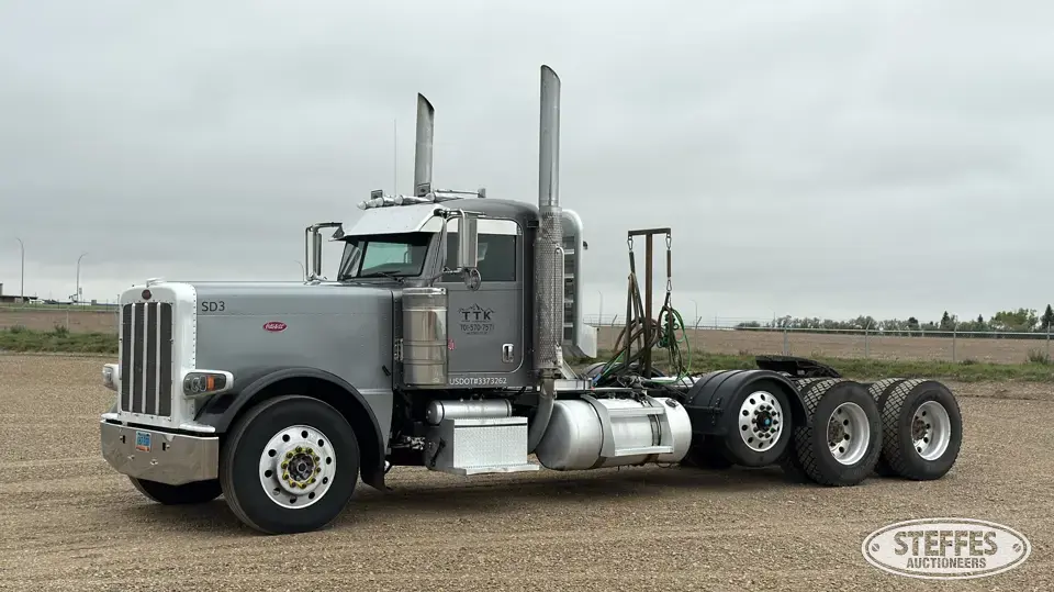 2014 Peterbilt 389 Glider Conventional Truck without Sleeper