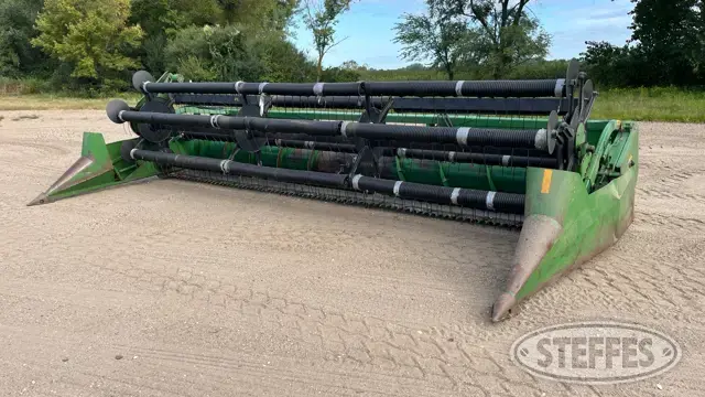 John Deere 220