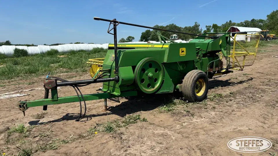 John Deere 336 Square Baler