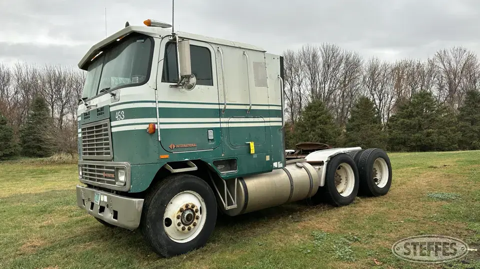 1987 International 9670 Cabover Truck with Sleeper