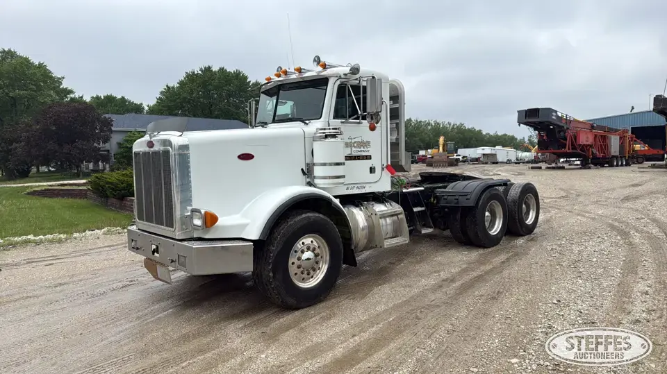 2000 Peterbilt 357 Conventional Truck without Sleeper