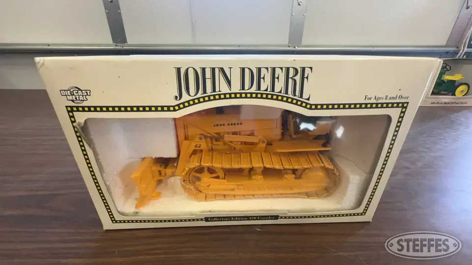 John Deere 420 Personal Property