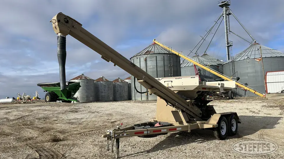 2015 Unverferth Seed Pro 400 Box Seed Tender Trailer