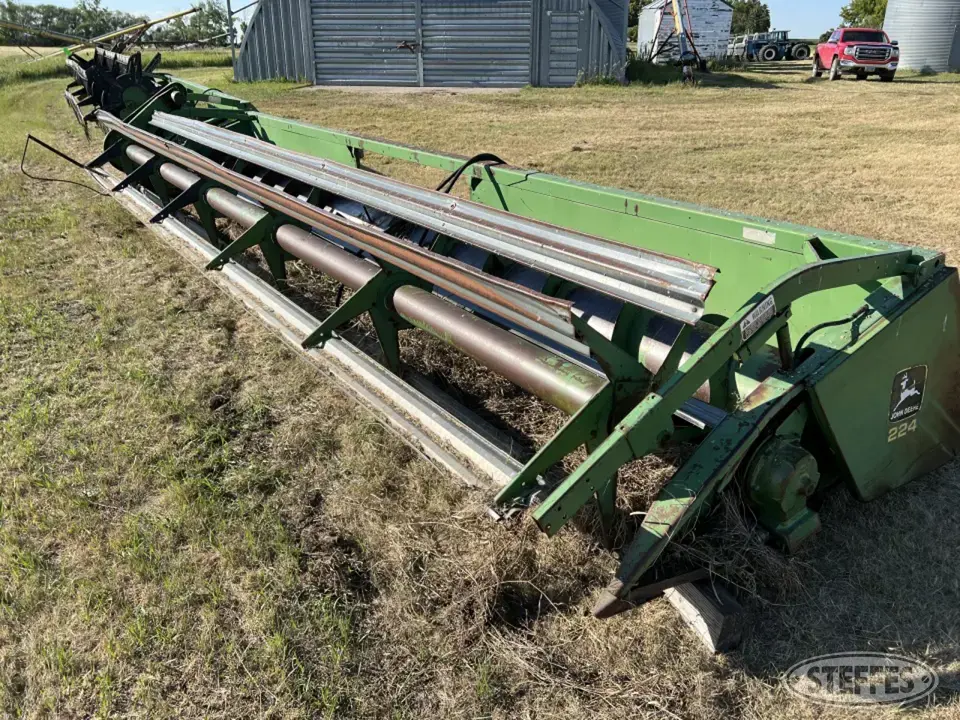 John Deere 224 Rigid Head